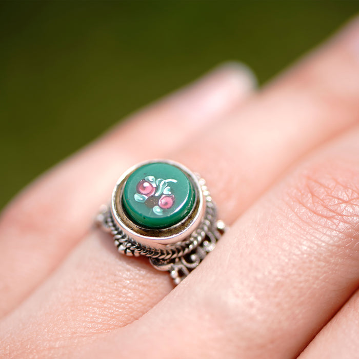 Green Rose Antique Button Ring