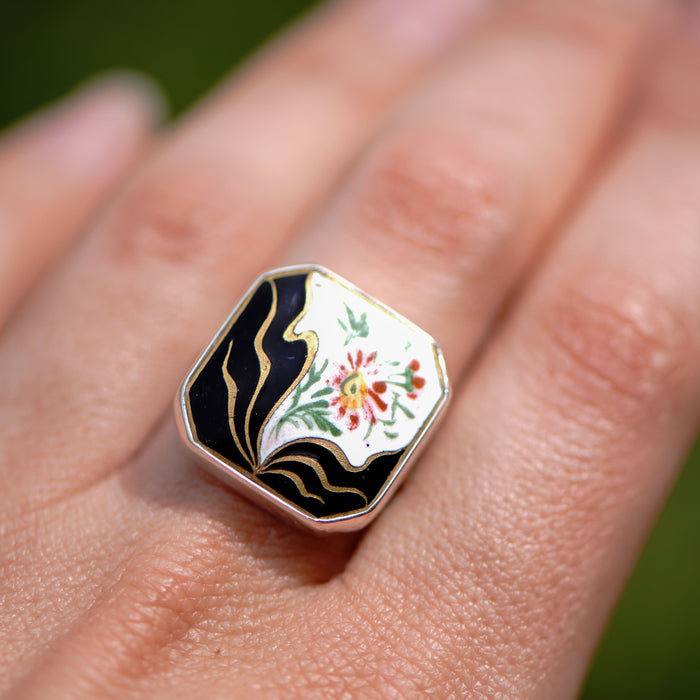 Black Floral Antique Button Ring