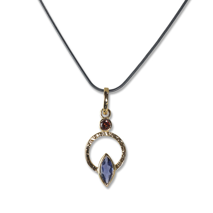 Q Necklace 18k Vermeil
