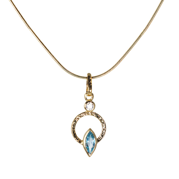 Q Necklace 18k Vermeil