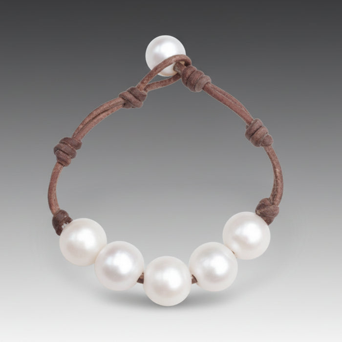 Breezy Five Freshwater Pearl Leather Bracelet
