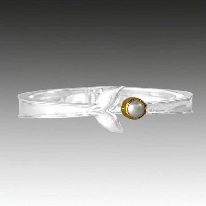 Pearl Whales Tail Cuff