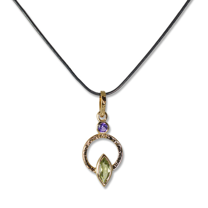 Q Necklace 18k Vermeil
