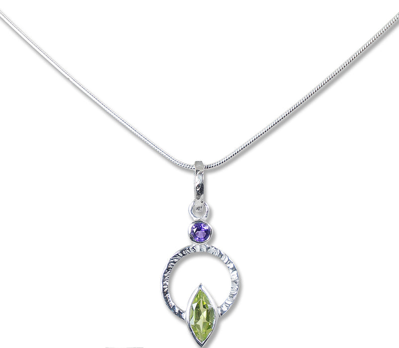 Q Necklace Silver, White Rhodium